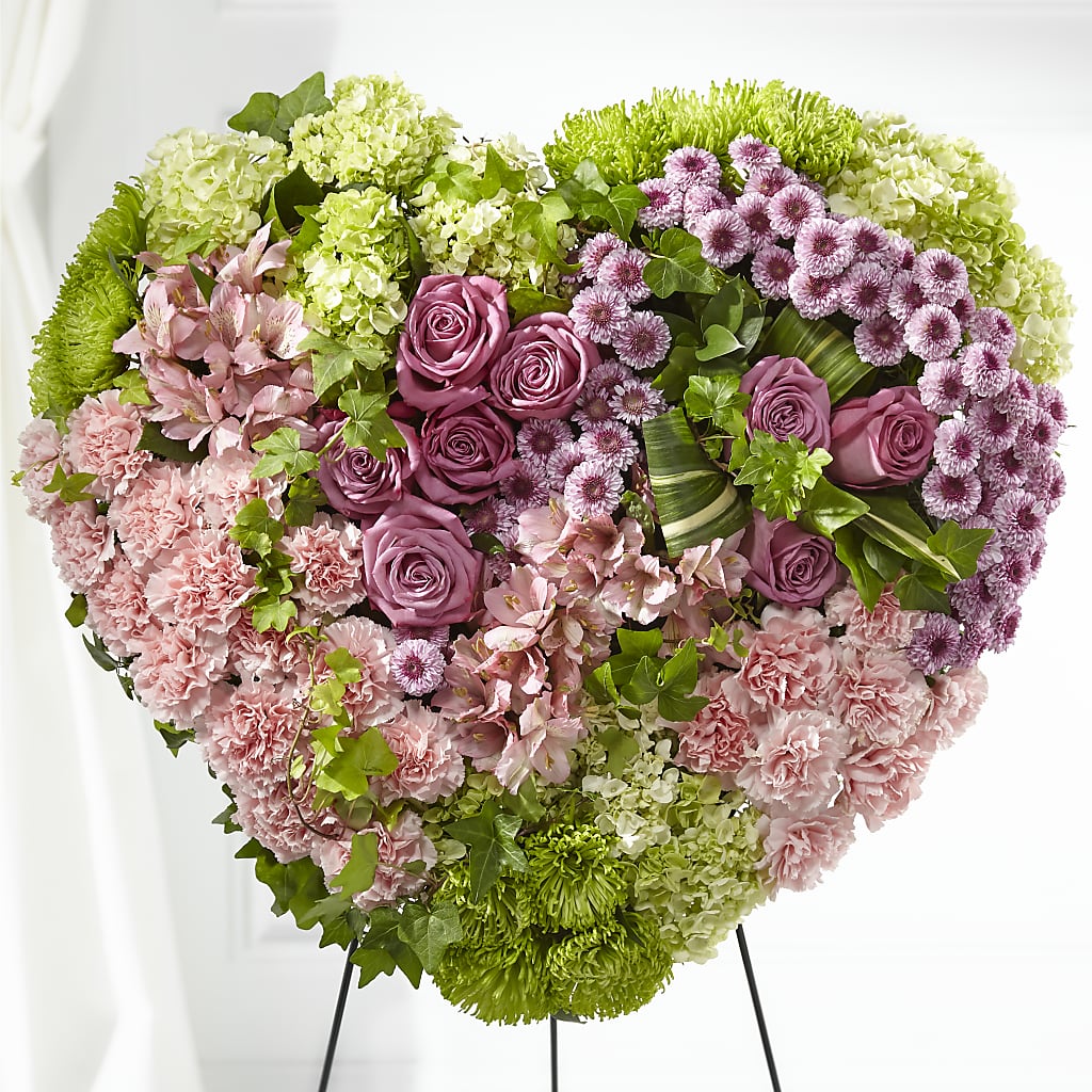 Heartwarming Standing Heart – Flowersdirect.net, Tontitown AR
