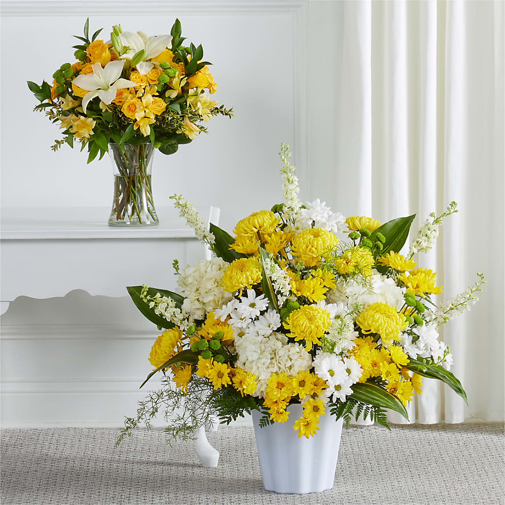 Warm Remembrance Bundles – Flowersdirect.net, Tontitown AR
