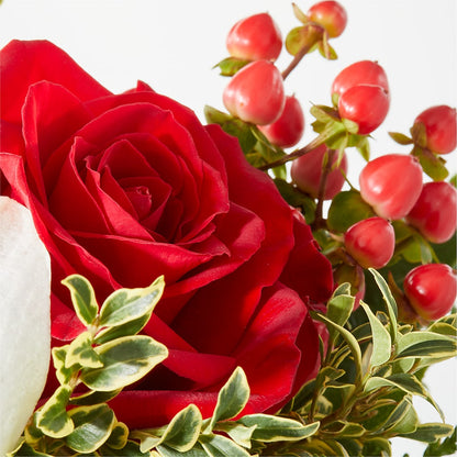 Snowy Wonderland Bouquet –  Flowersdirect.net, Tontitown AR