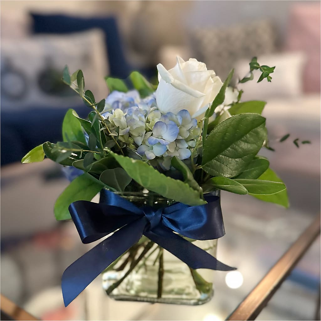 Sky Blue Delight Bouquet –  Flowersdirect.net, Tontitown AR