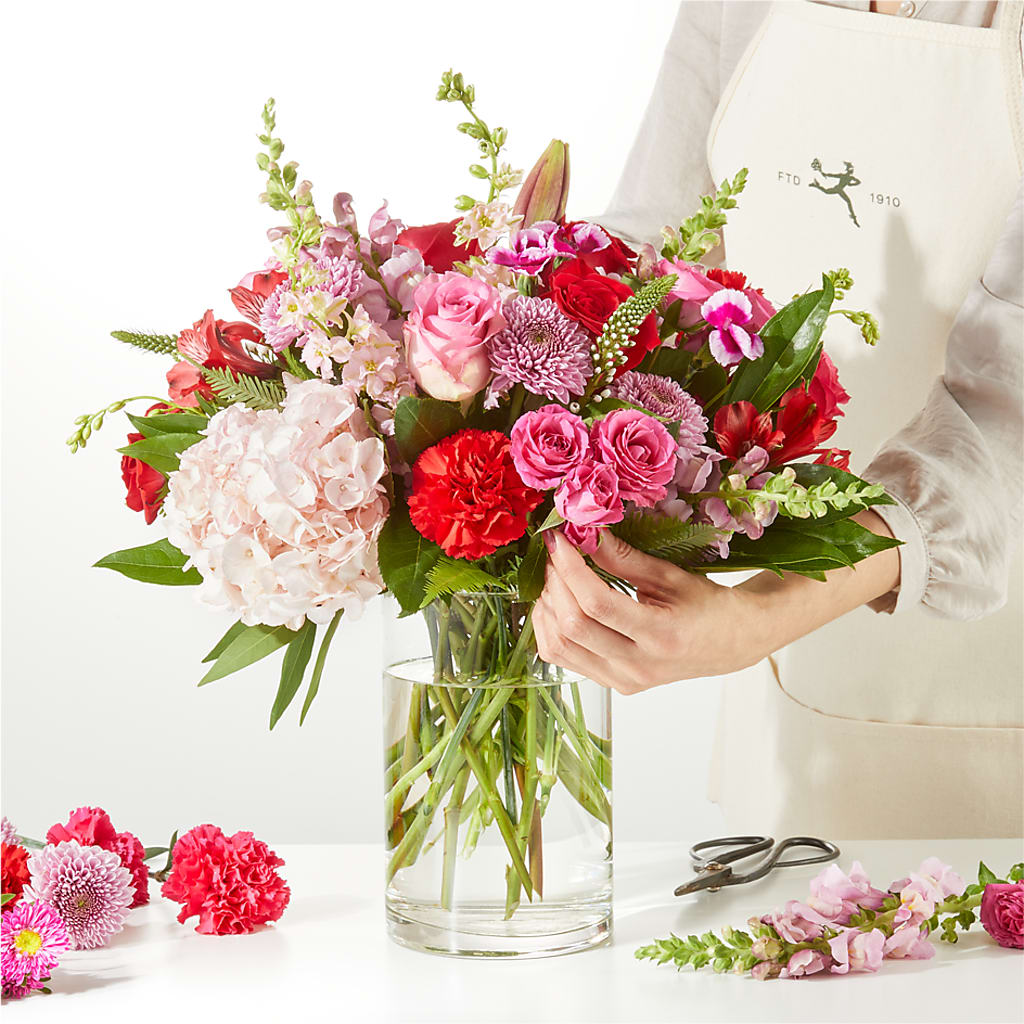 Swooning Over You - A Luxury Florist Original –  Flowersdirect.net, Tontitown AR
