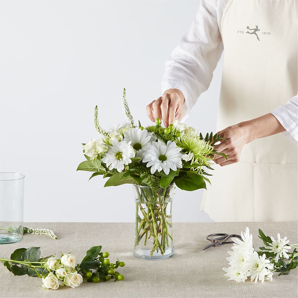 Irish Garden - A Florist Original –  Flowersdirect.net, Tontitown AR