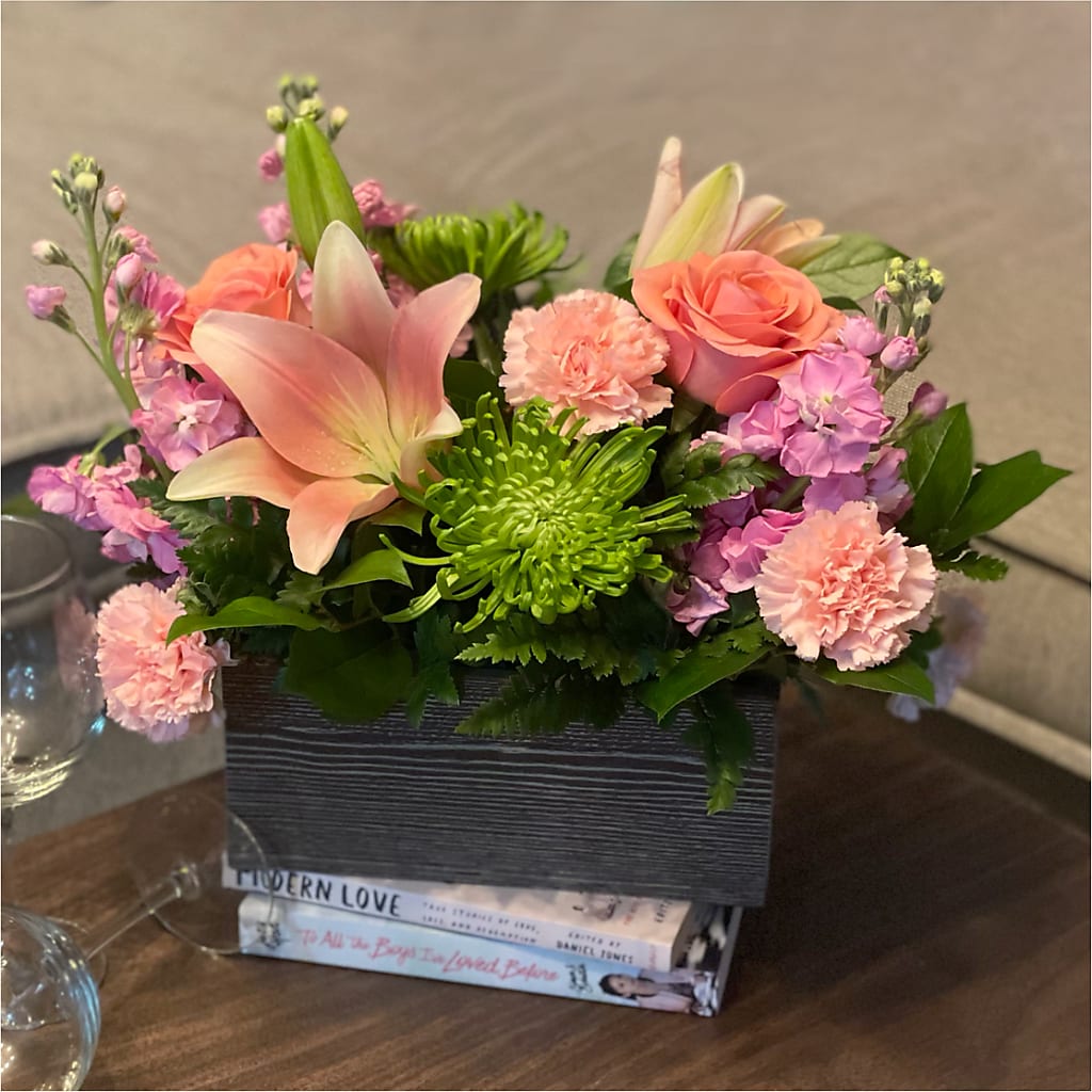 Beautiful Spirit Basket –  Flowersdirect.net, Tontitown AR