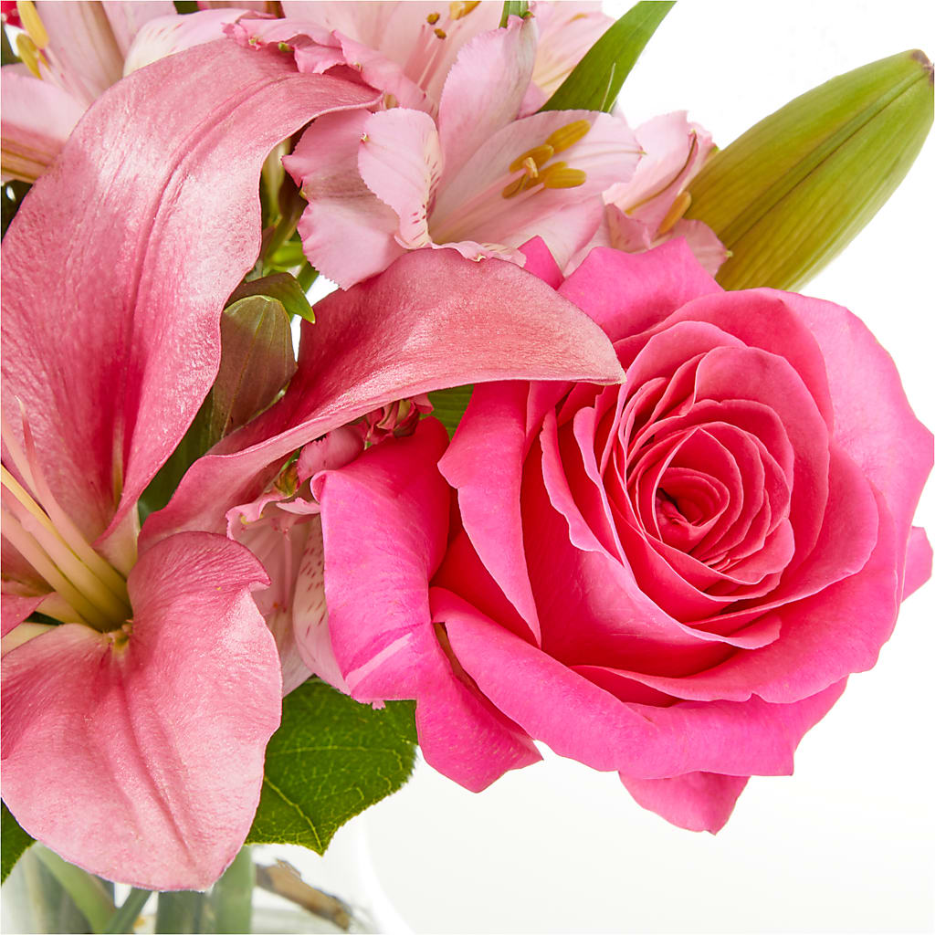 Lots of Love Bouquet –  Flowersdirect.net, Tontitown AR